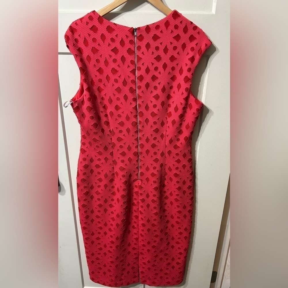 Maggy London Elegant coral salmon cutout Sleeveless Dress